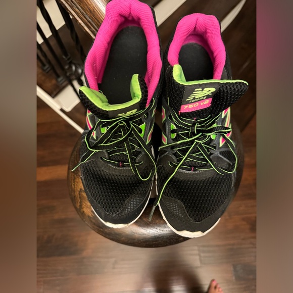 New Balance Running 750 v2 - Picture 2 of 5